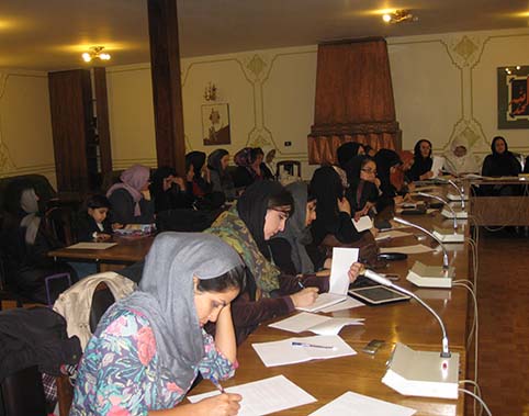 نشست جمعی از فعالان زن در نقد منشور حقوق شهروندی