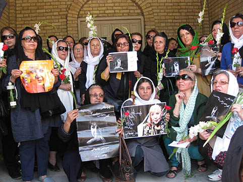 شکوه و عظمت مراسم سیمین بهبهانی: پیروزی برای زنان ایرانی